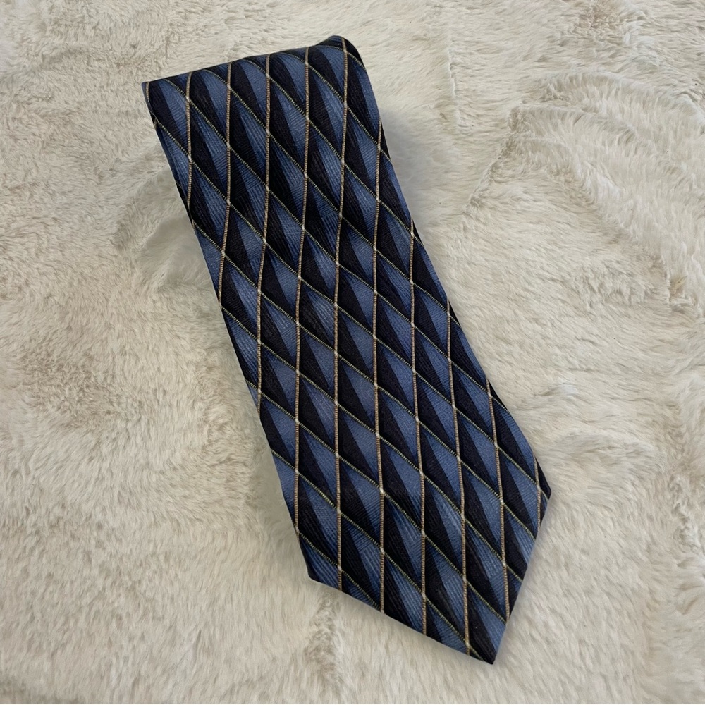 Bill Blass silk blue and gold geometric diamond necktie